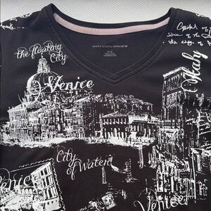 Allison Daley - Black Graphic Venice, Italy - Themed Women’s SS Tee - Medium